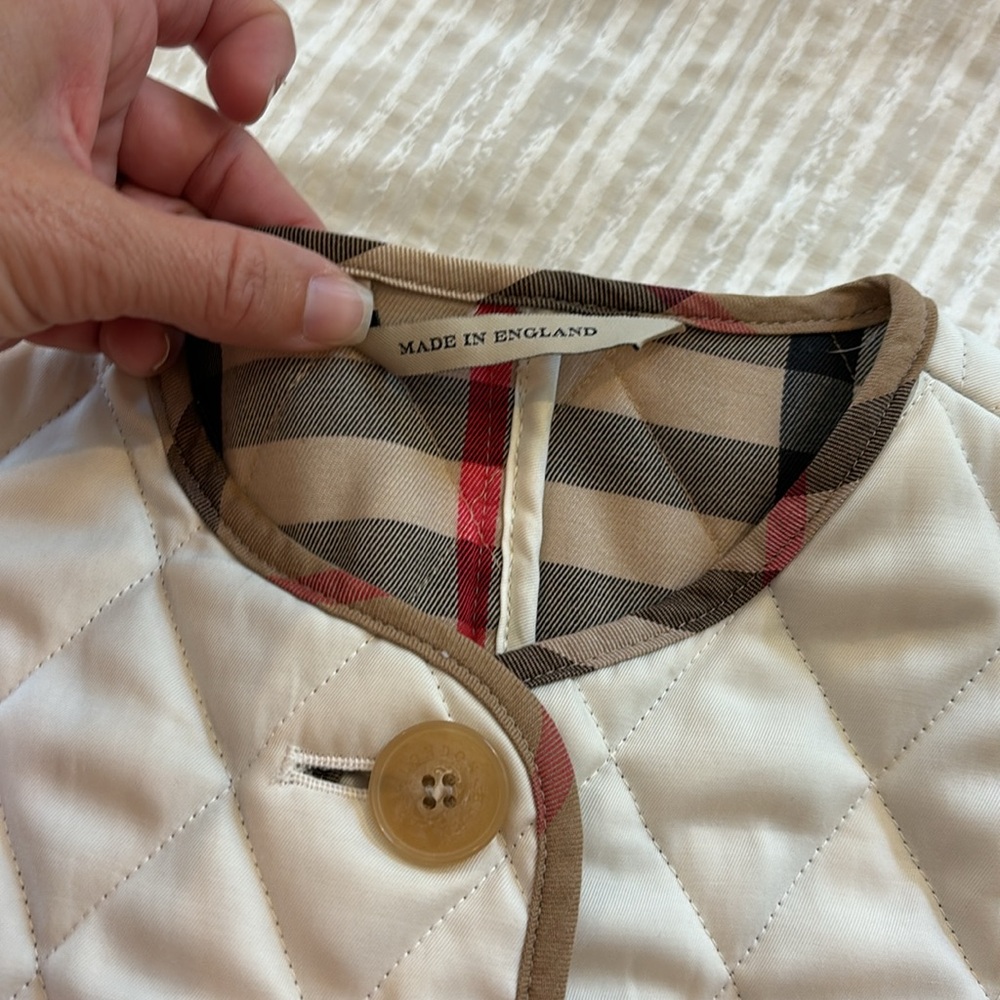 Gorgeous ! RARE! Burberry jacket - Picture 6 of 16
